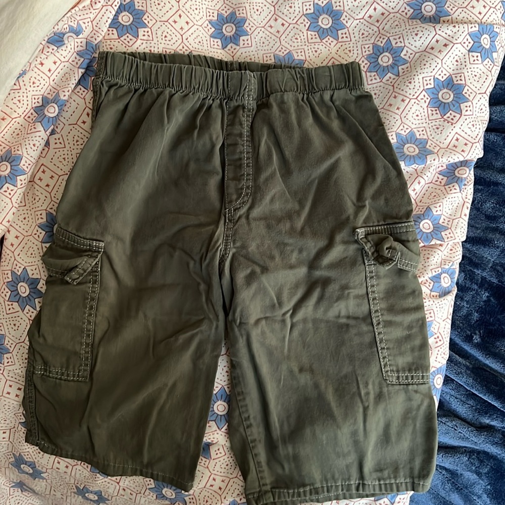 City threads olive cargo shorts size 8